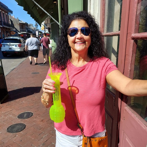 Meet your Posher, Lisa - Picture 2 of 8